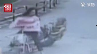 公交车骚扰妇女日韩视频,日韩视频揭示的性别歧视现象